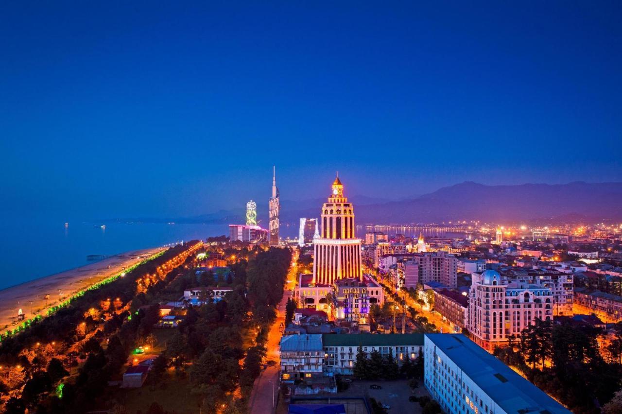 Orbi Hotel Batumi Exteriör bild